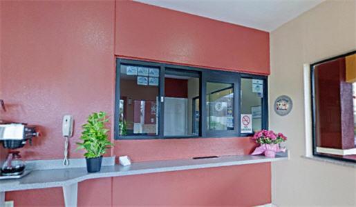 Americas Best Value Inn-Baytown Extérieur photo