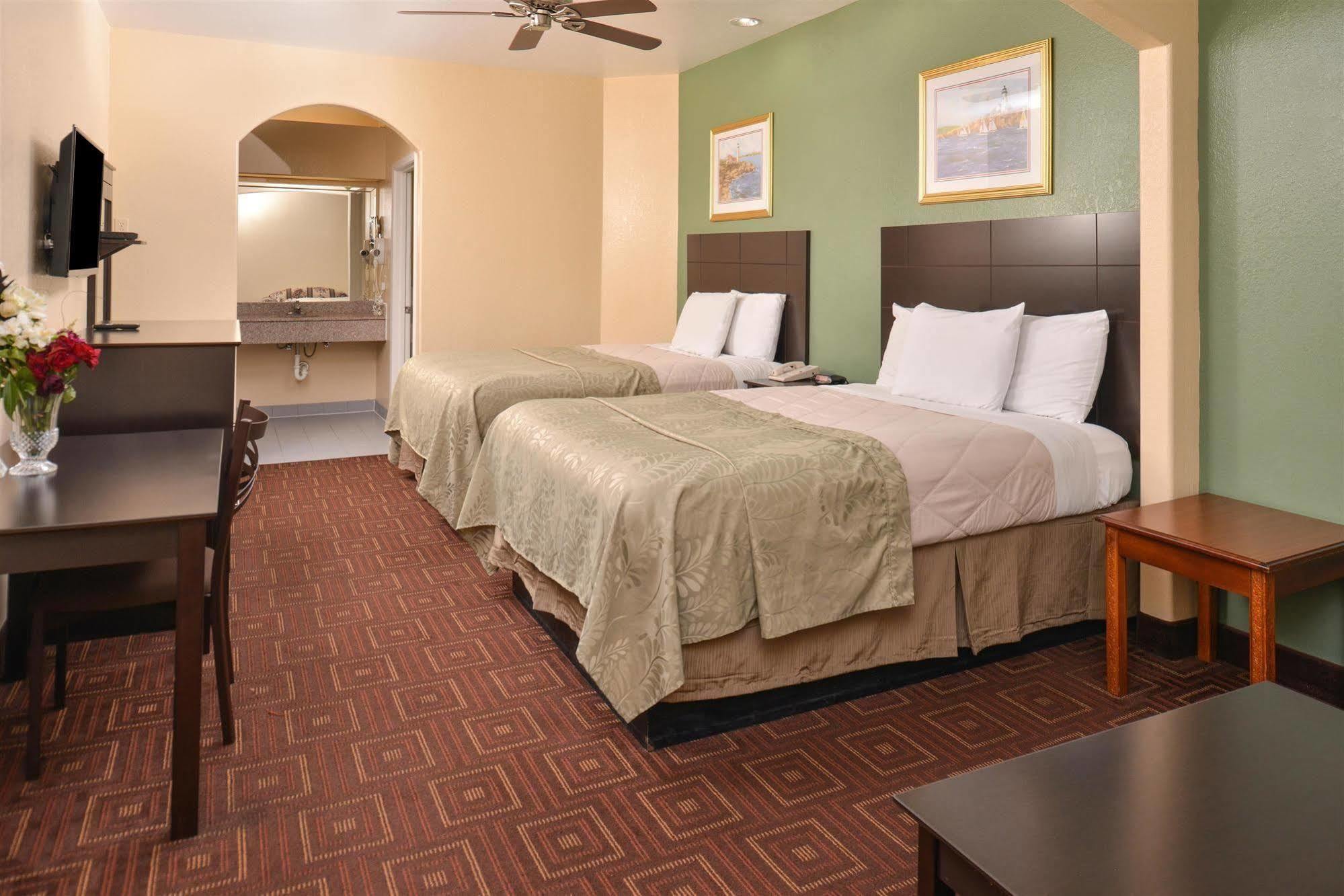 Americas Best Value Inn-Baytown Extérieur photo